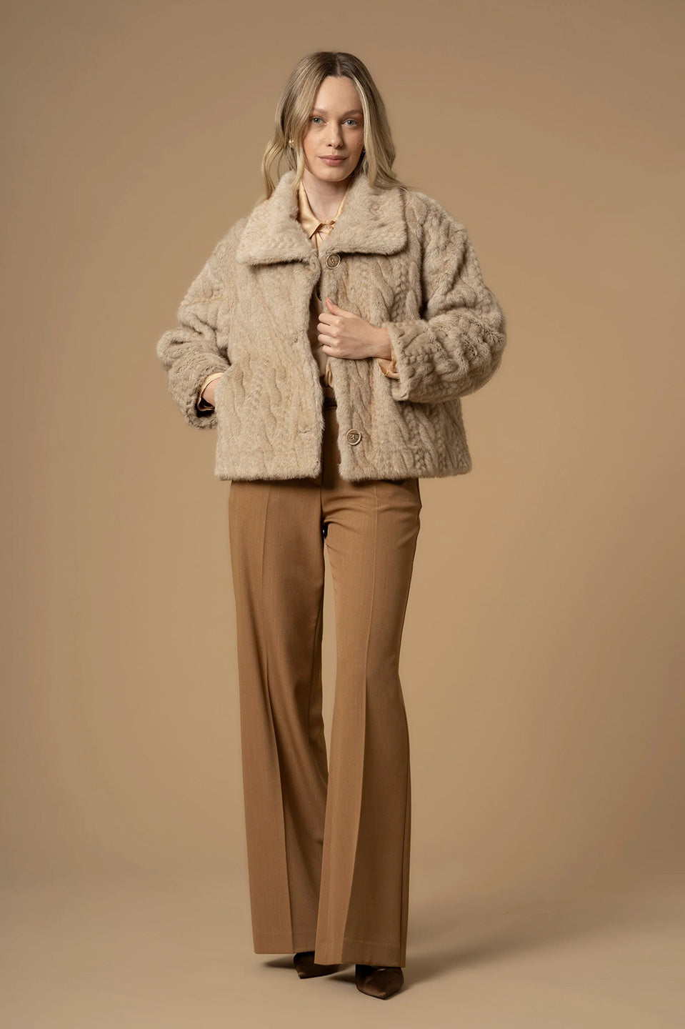 Γυναικείο πανωφόρι με γούνα φουντούκι Kocca