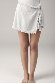 Γυναικεία αέρινη φούστα-σορτς με δέσιμο λευκή Blanca