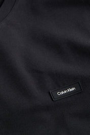 Ανδρικό Κοντομάνικο T-shirt σε στενή γραμμή μαύρο Calvin Klein K10K112724BEH
