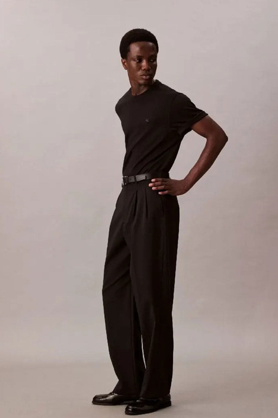 Ανδρική μπλούζα κοντομάνικη μαύρη LV04LB275GUB1 Calvin Klein