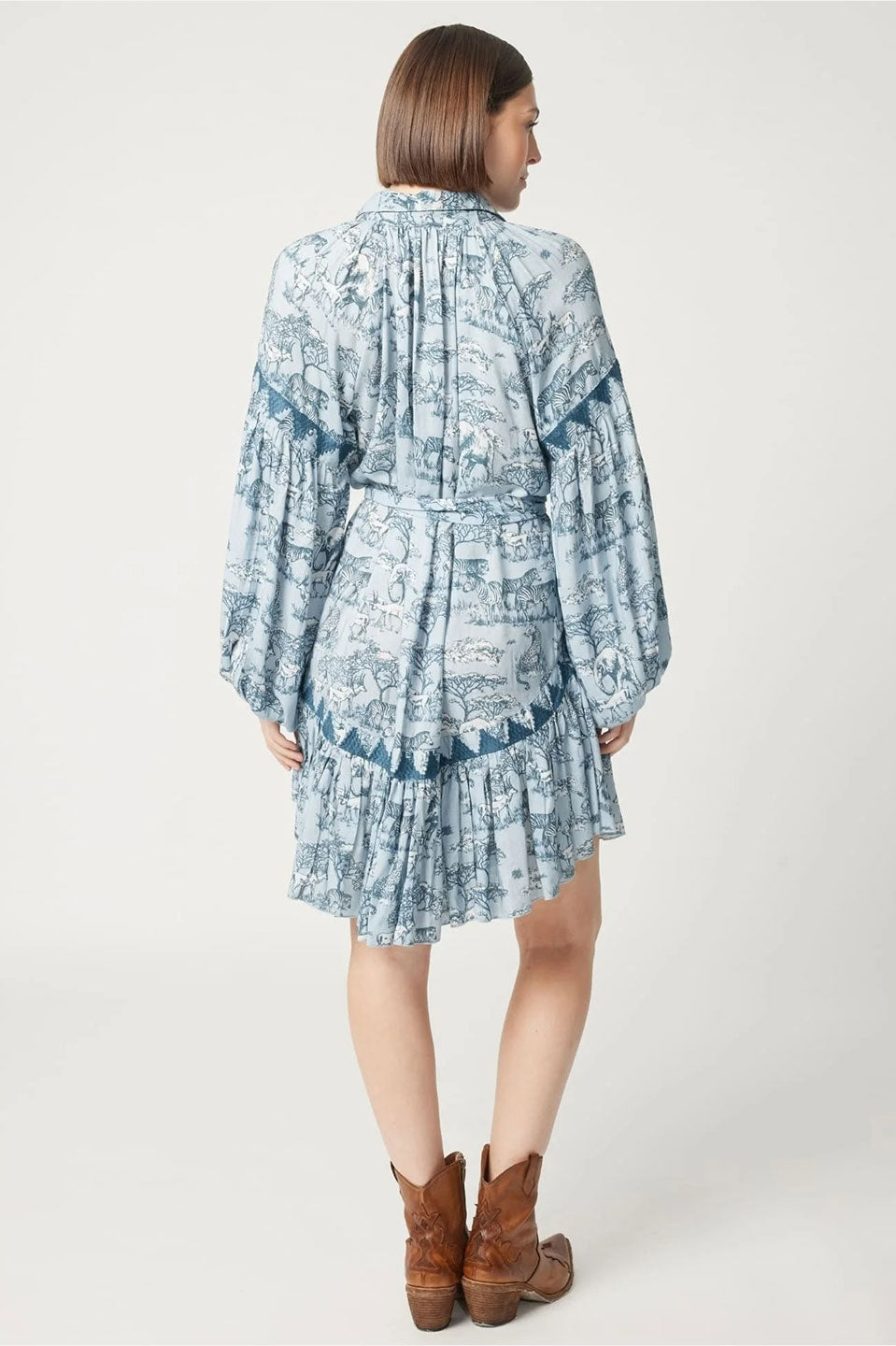 Γυναικείο φόρεμα κοντό ζακάρ με ζώνη εμπριμέ μπλε Miss June