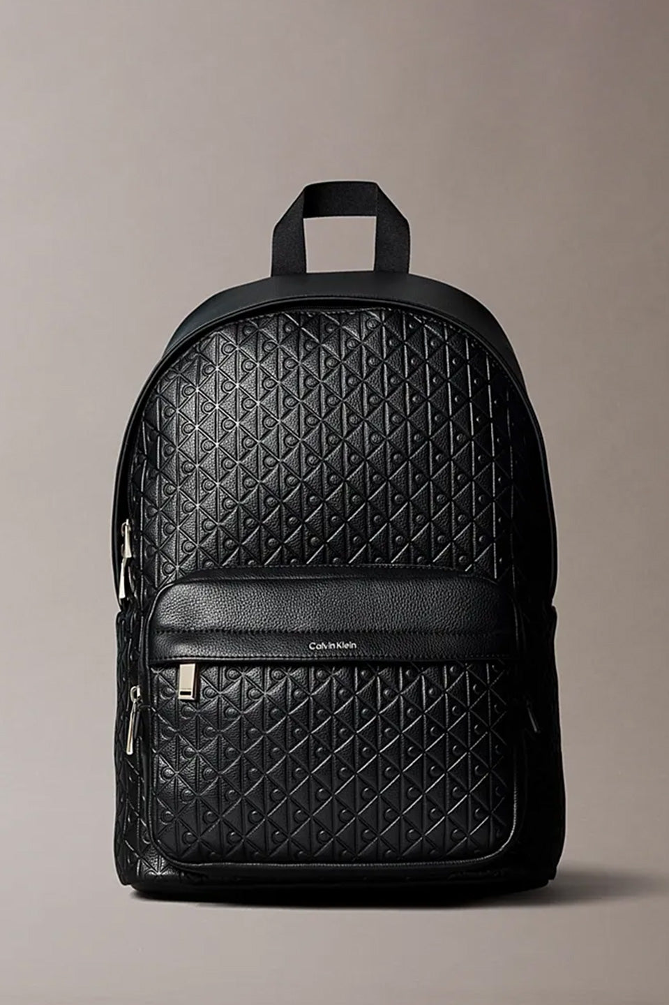 Ανδρική τσάντα backpack με ανάγλυφα λογότυπα Calvin Klein - LV04D3202GUB1
