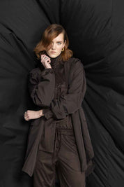 Γυναικείο παντελόνι σουέντ σοκολά Sandro Ferrone