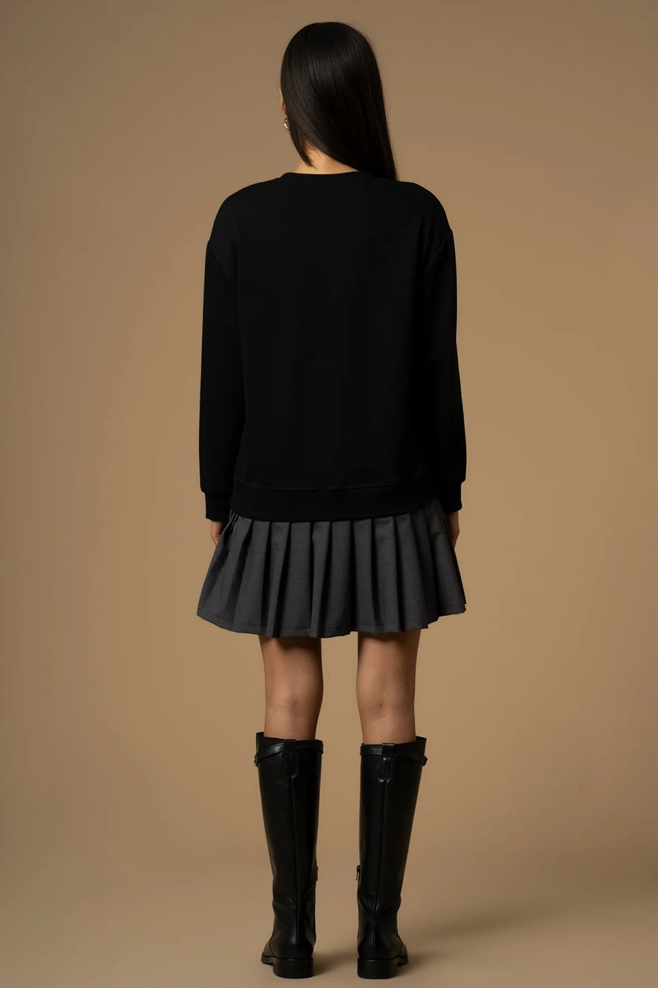 Γυναικείο φόρεμα με πλισέ φούστα μαύρο-γκρι Kocca