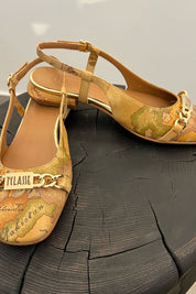 Γυναικεία Παπούτσια με iconic pattern map Alviero Martini