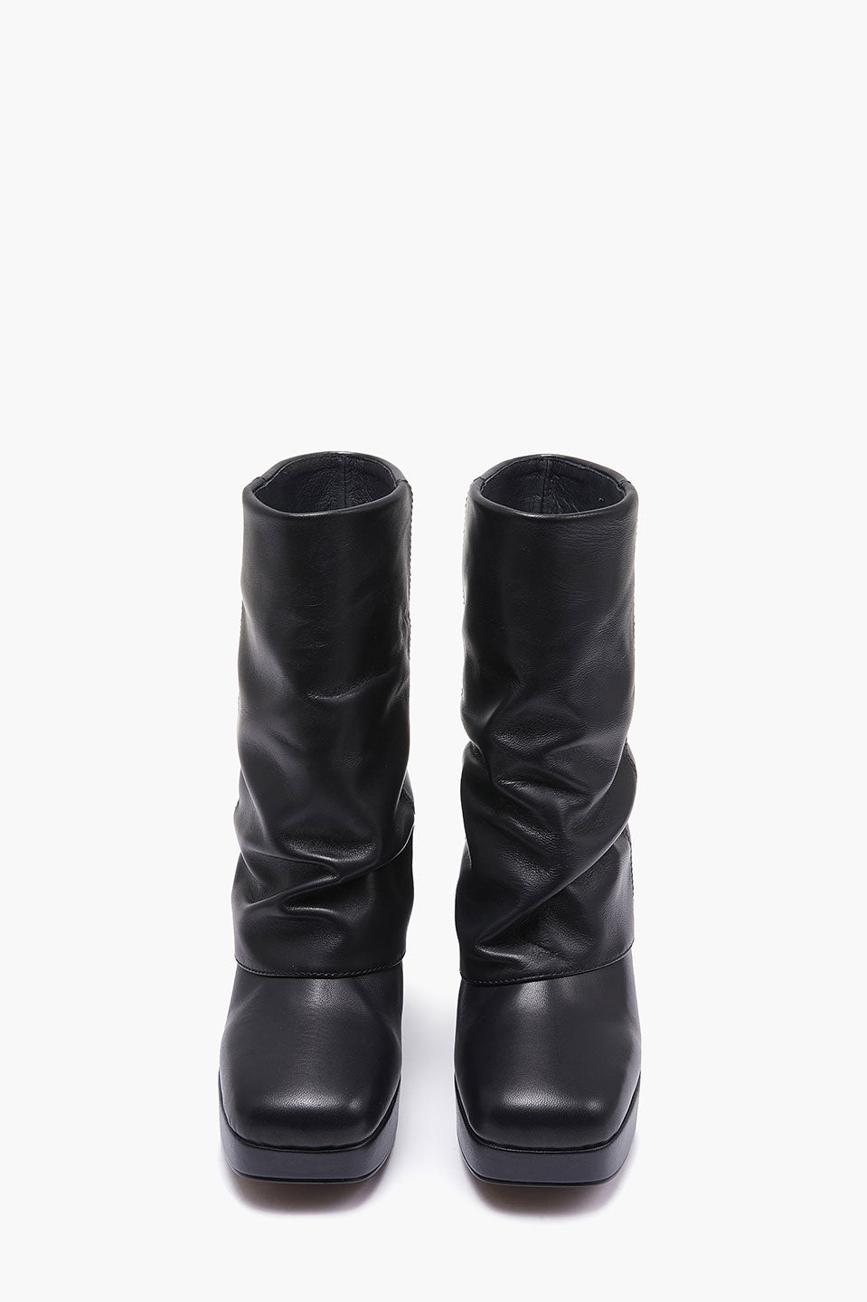 Γυναικεία παπούτσια μποτάκια με τακούνι μαύρα Emanuelle Vee