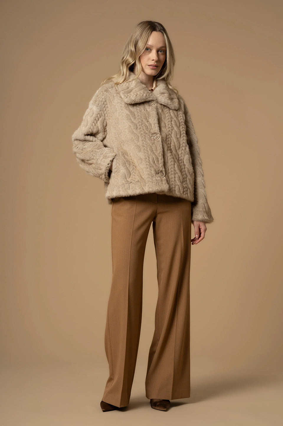 Γυναικείο πανωφόρι με γούνα φουντούκι Kocca