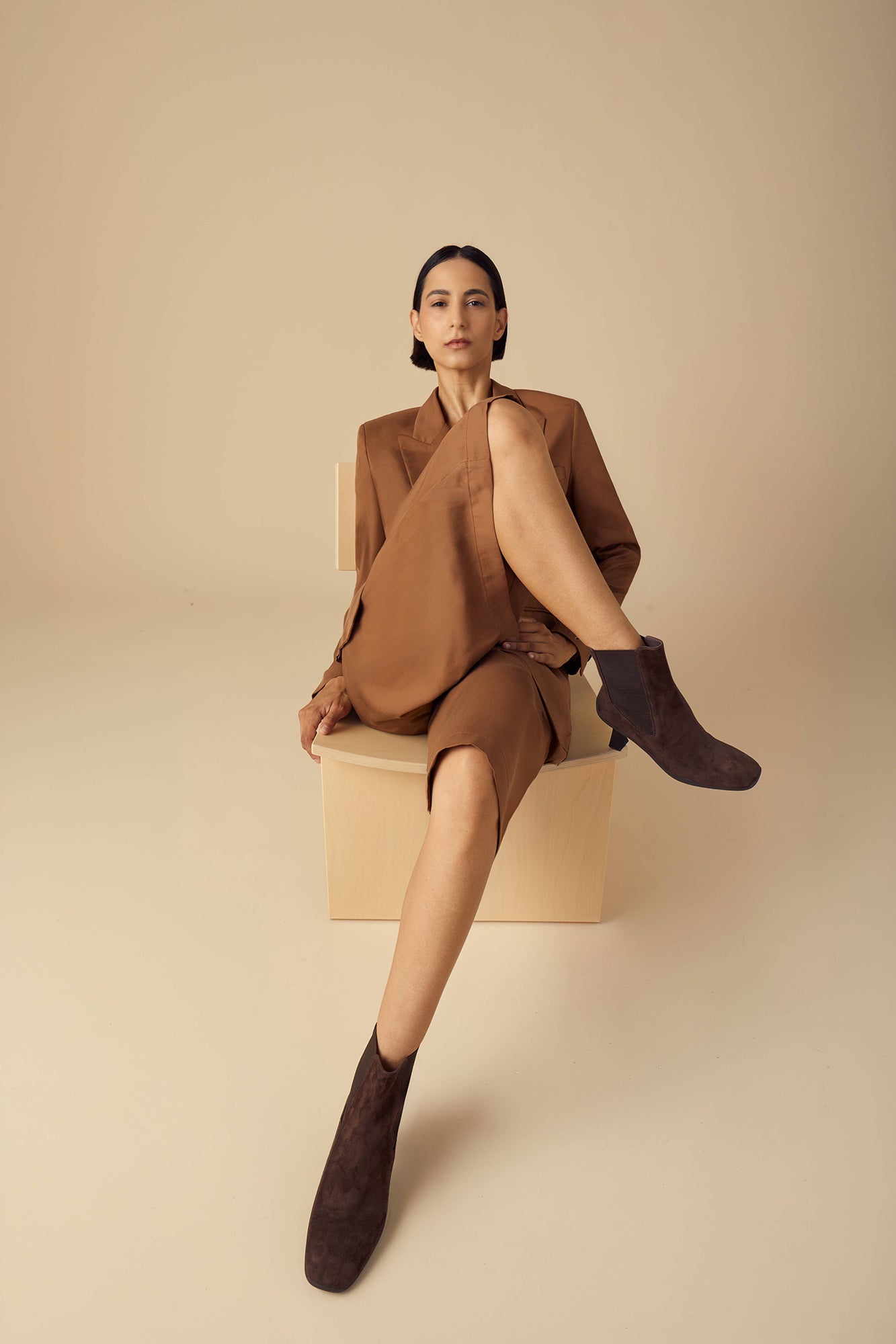 EMANUELLE_VEE_CAMPAIGN_FW2627_6.jpg