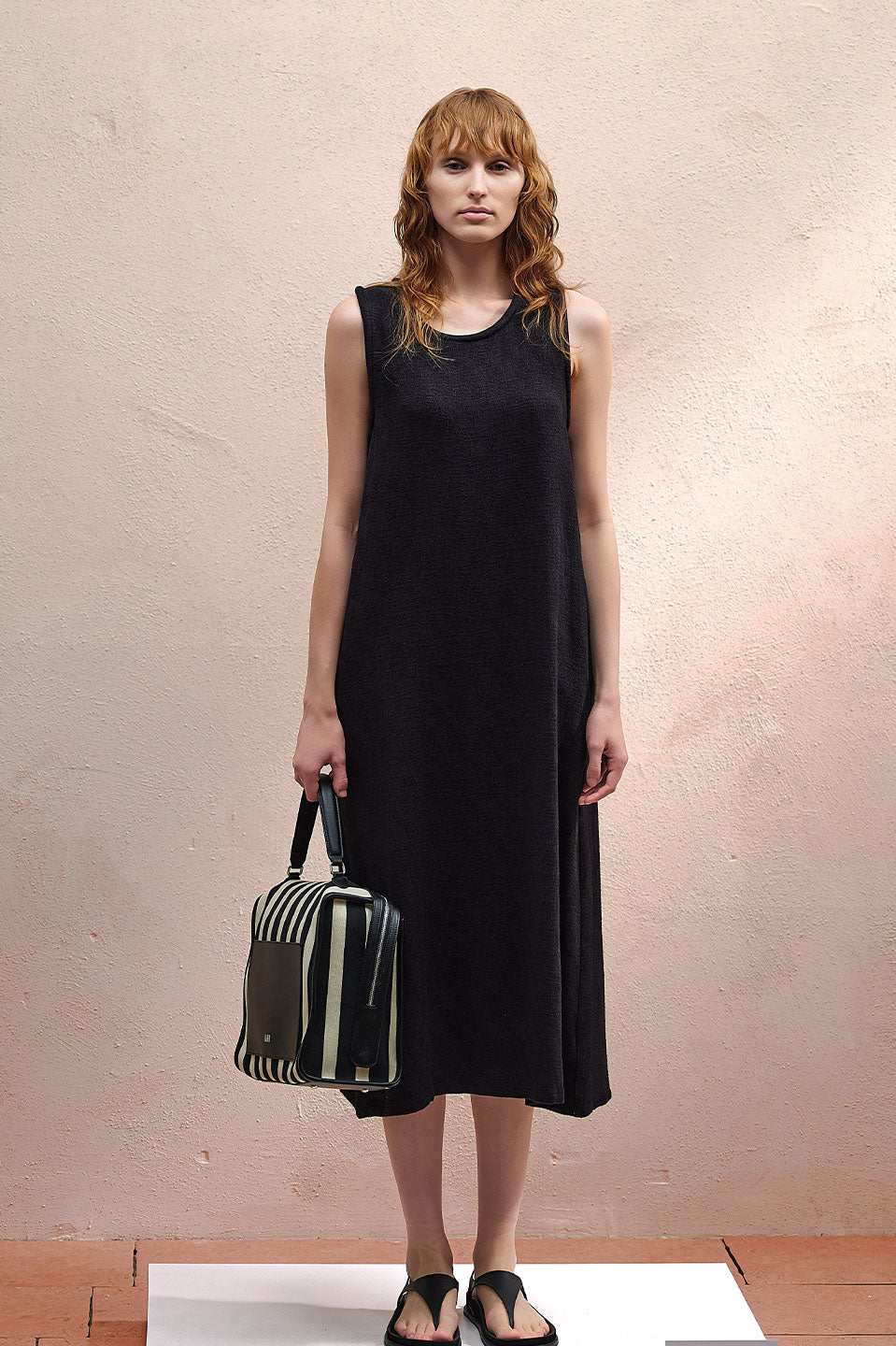 Γυναικείο φόρεμα βαμβάκι και λινό σε Α γραμμή μαύρο Eleh