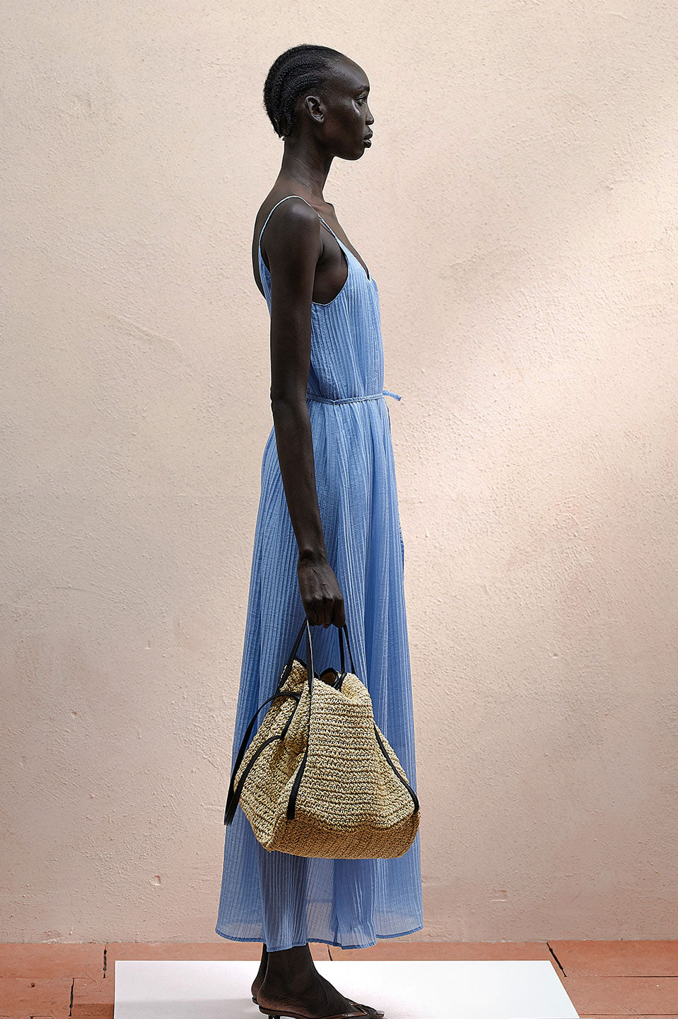 Γυναικείο Φόρεμα αμάνικο πλισέ με τριράντες γαλάζιο Eleh