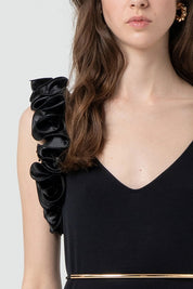 Γυναικείο φόρεμα με βολάν στους ώμους μαύρο Fracomina