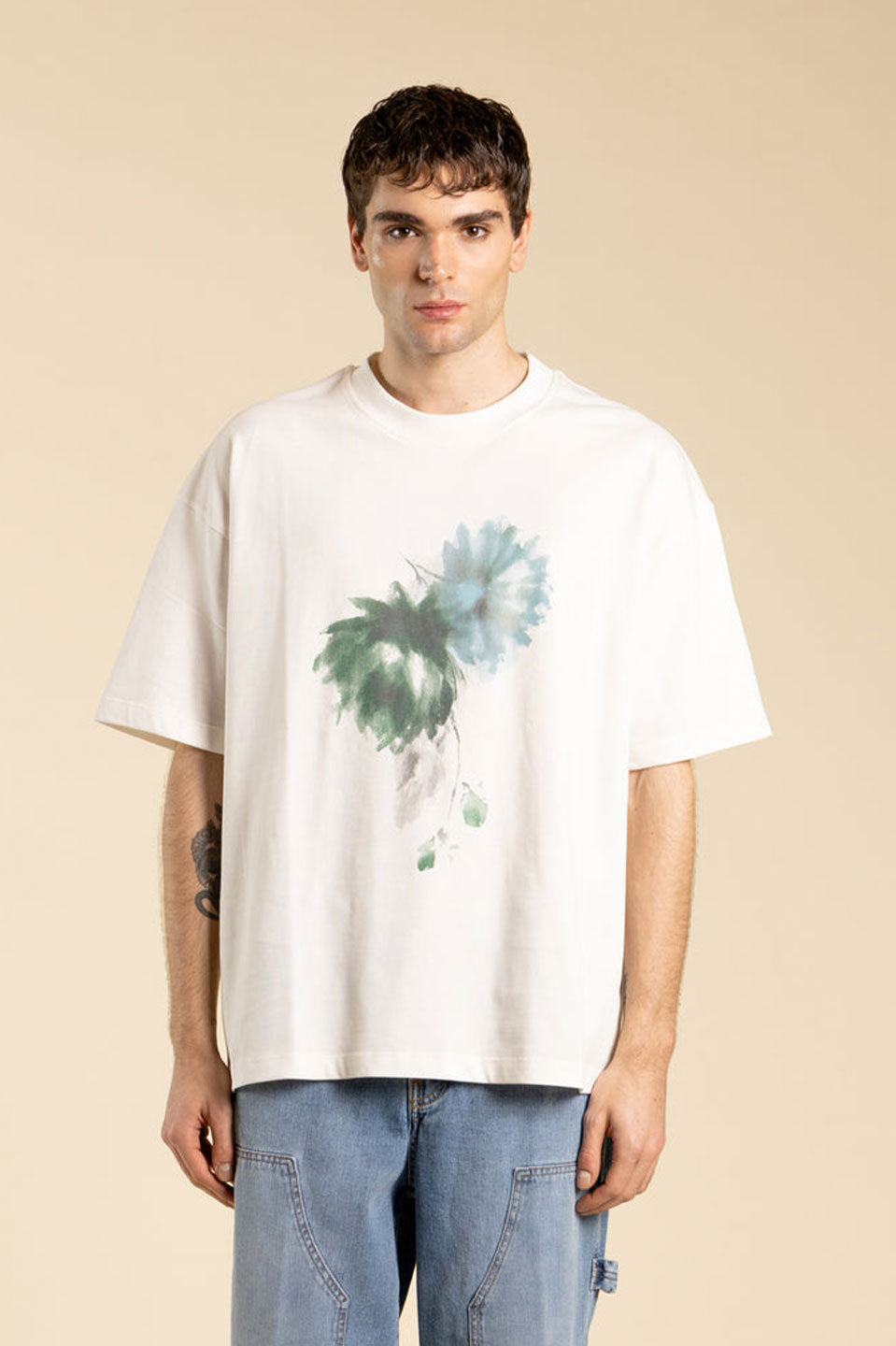 Ανδρική Κοντομάνικη μπλούζα σε φαρδιά γραμμή με στάμπα λευκή I'M BRIAN