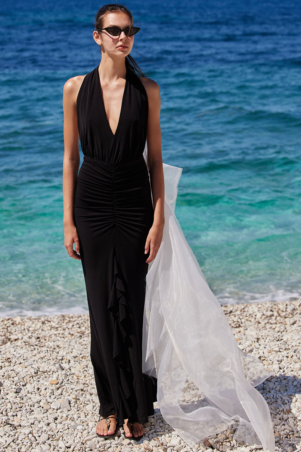 Γυναικείο Maxi φόρεμα με έξω την πλάτη επίσημο μαύρο Eleh