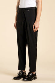 Ανδρικό Παντελόνι σε ίσια γραμμή με τσάκιση μαύρο I'M BRIAN