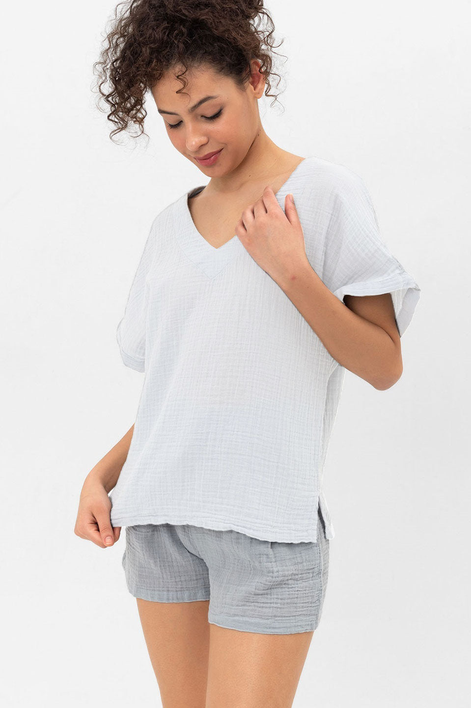 Γυναικεία μπλούζα αέρινη από γάζα λευκή Blanca