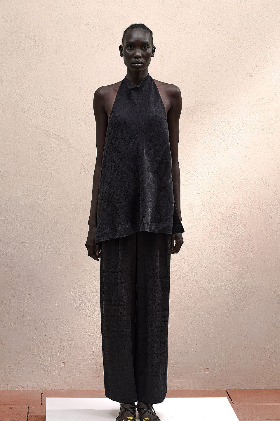 Γυναικείο Φόρεμα κοντό με παρτούς ώμους μαύρο Eleh