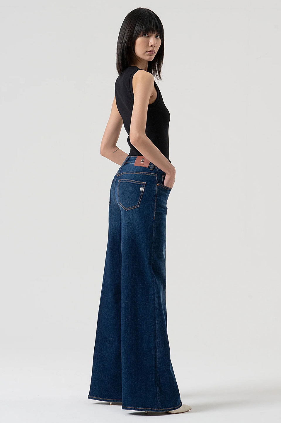 Γυναικείο παντελόνι τζιν ψηλόμεσο full length flare Fracomina