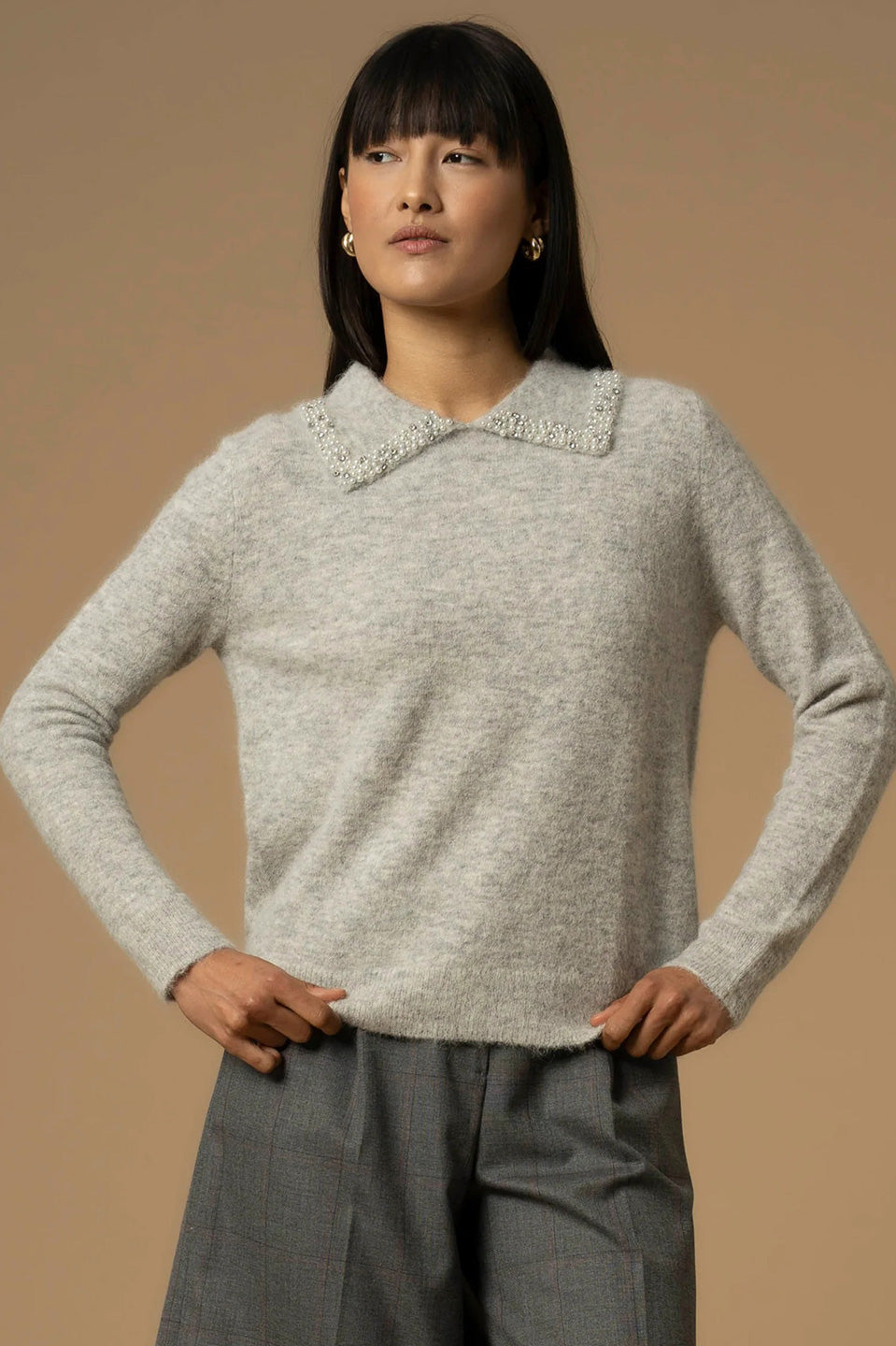 Γυναικεία μπλούζα πλεκτή με πέτρες στο γιακά γκρι Kocca