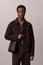 Ανδρική τσάντα χιαστί με ανάγλυφα λογότυπα Calvin Klein - LV04D3204GUB1